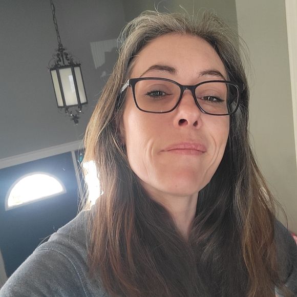 Meet your Posher, Vicki - Picture 5 of 6